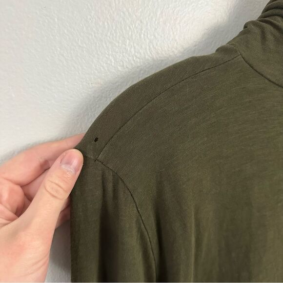 Madewell Army Green Whisper Cotton Turtleneck Tee Size Medium Minimalist Casual - Picture 11 of 14
